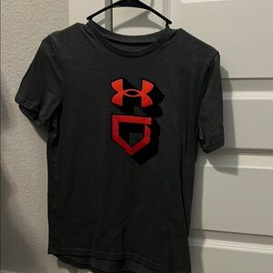 Under Armour Black and Red Short Sleeve Tee